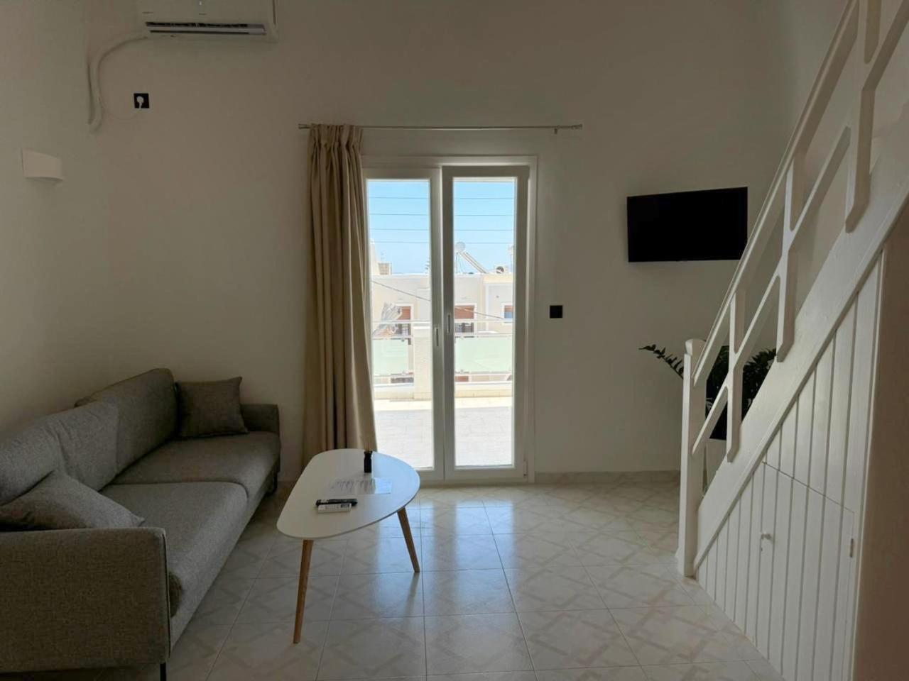 סנטוריני Gervi Suites מראה חיצוני תמונה