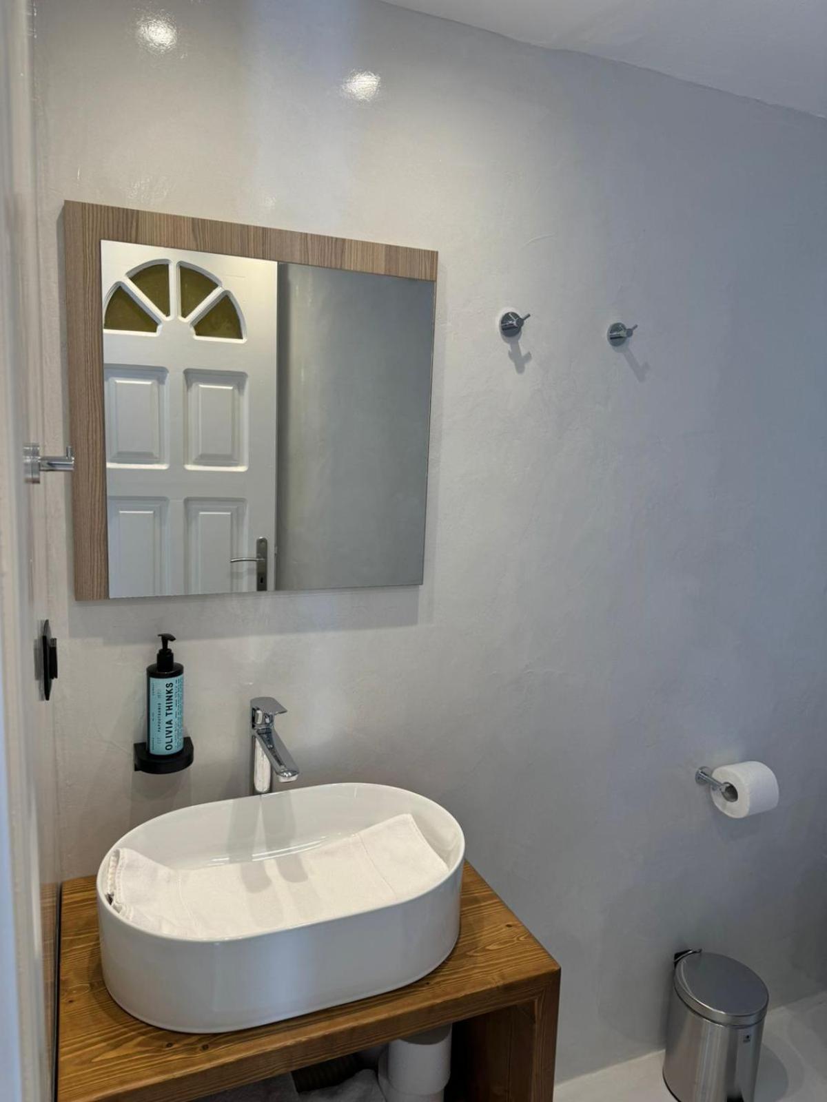 סנטוריני Gervi Suites מראה חיצוני תמונה