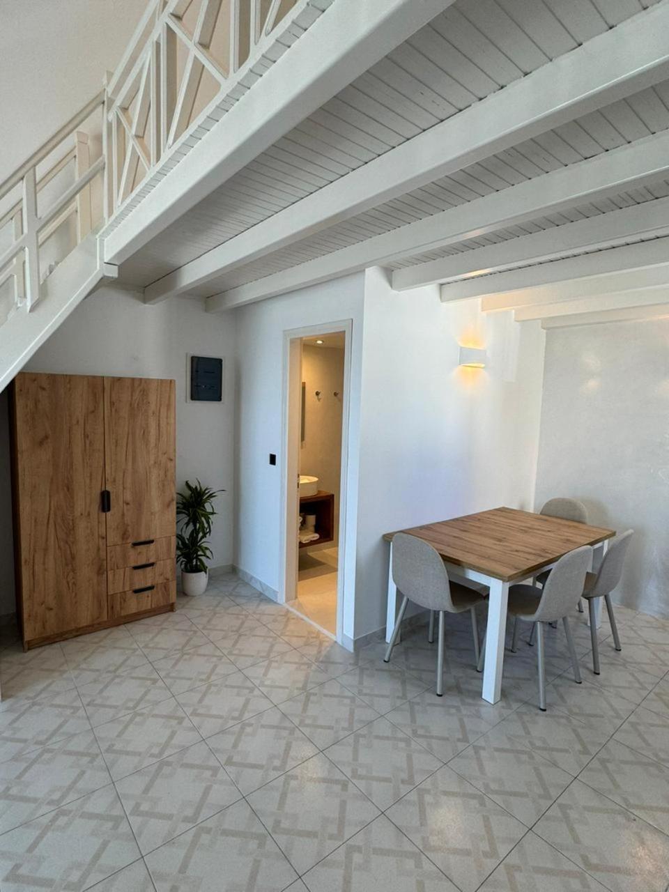 סנטוריני Gervi Suites מראה חיצוני תמונה